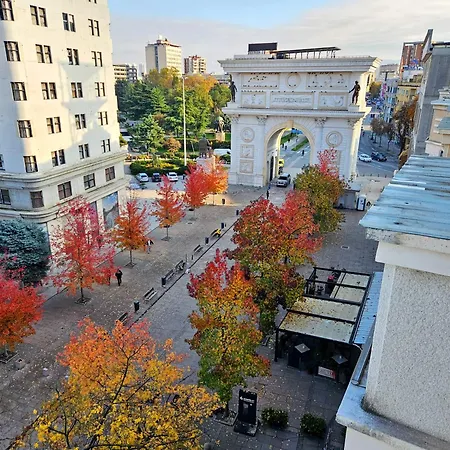 Si Boutique - Main Square